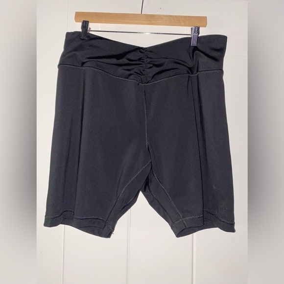 Victoria Secret Love Cloud High Waist On Point Short Workout Running Women XXL - Picture 7 of 7